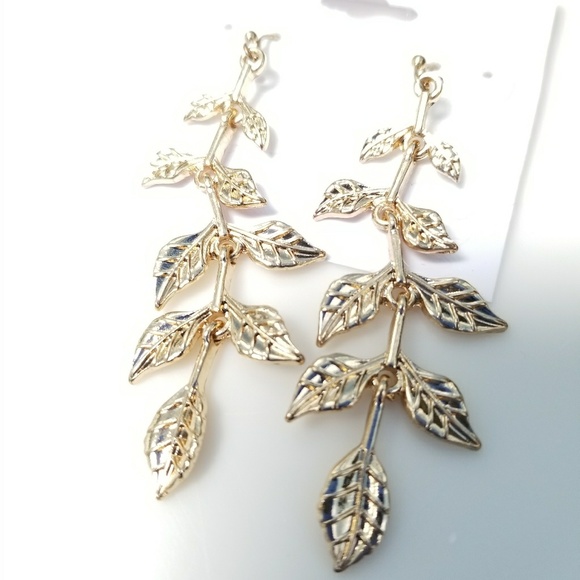 Humble Chics Jewelry - Humble Chic Women's Floating Leaf Earrings - Gold